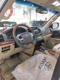 تويوتا لاندكروزر